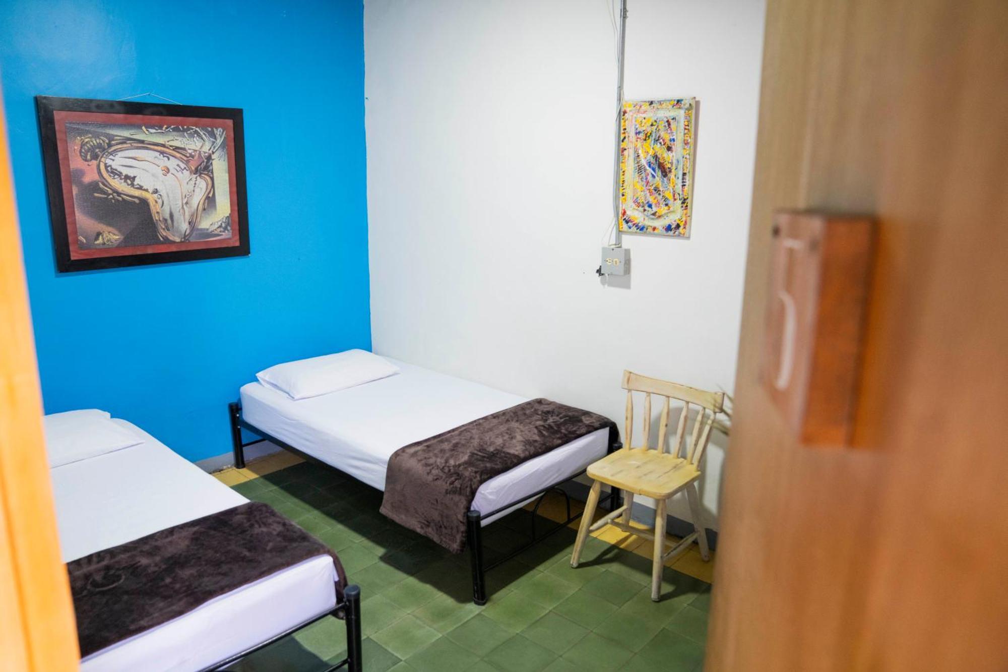 Hostal Casa Estacion Medellín Dış mekan fotoğraf