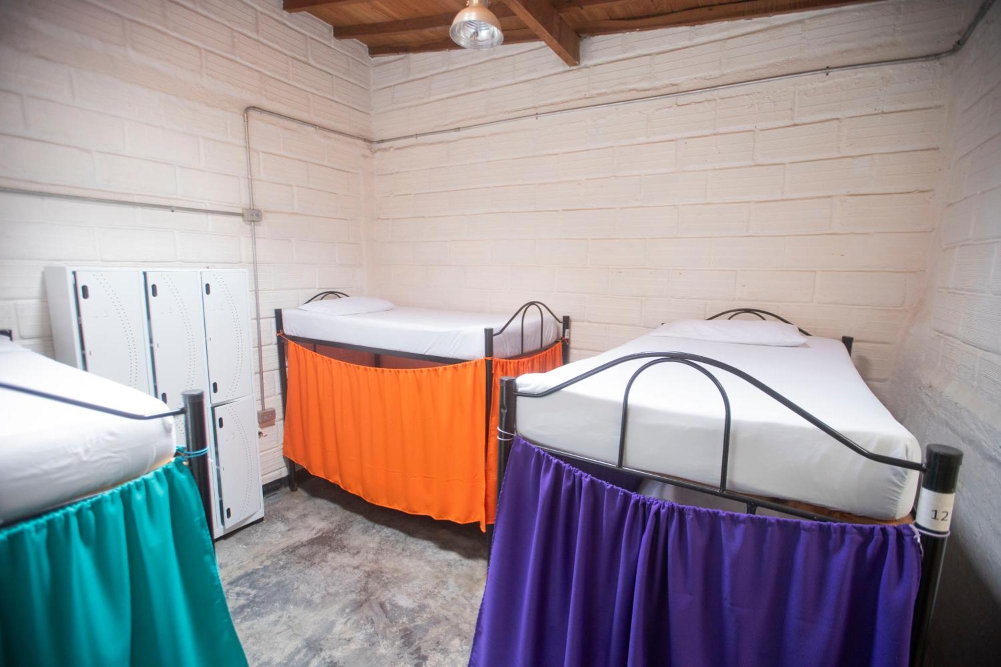 Hostal Casa Estacion Medellín Dış mekan fotoğraf